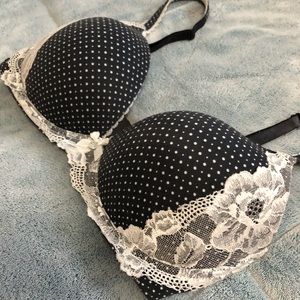 Victoria secret bra size 34DD